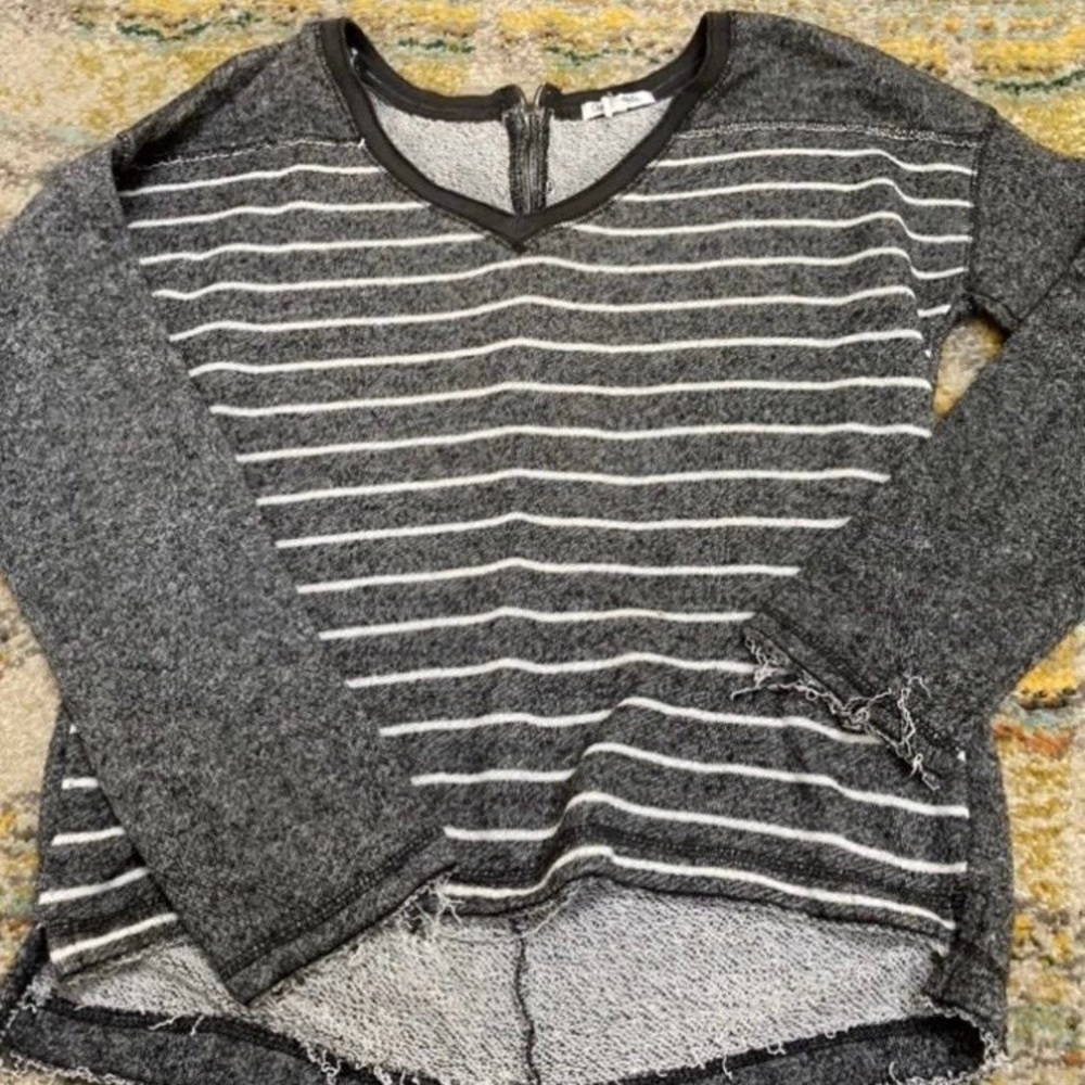 Aeropostale Charcoal and White Knit Top - XL